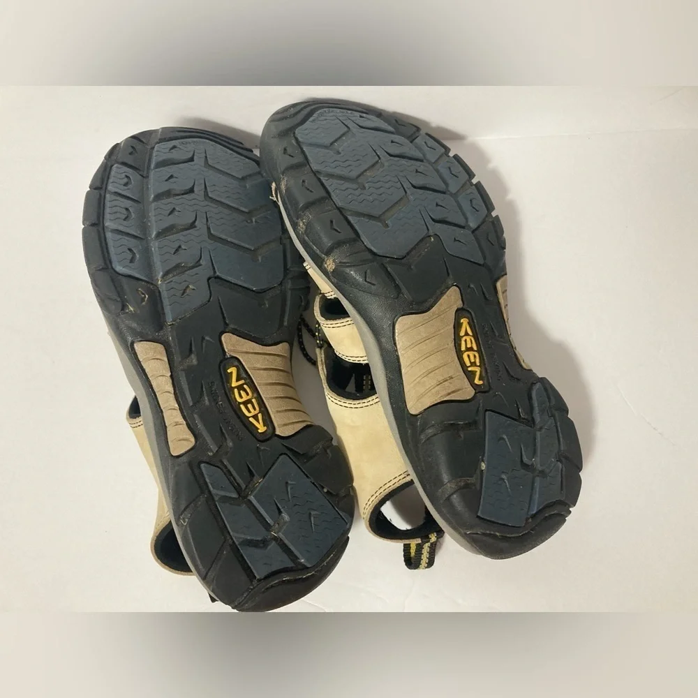 Keen anti odor anatomic footbed sandals tan black 7.5